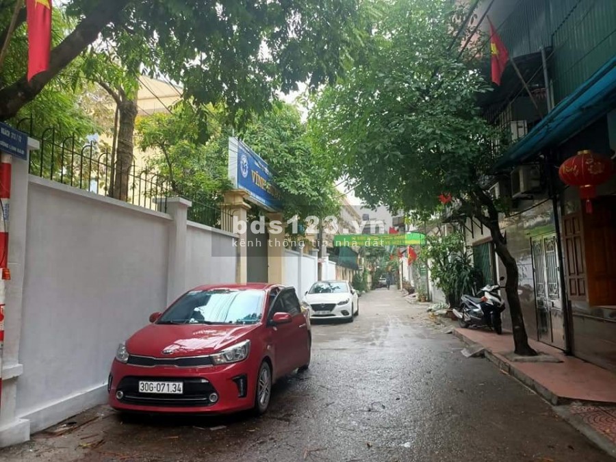 Cần bán gấp nhà 3 tầng phố Thanh Am, khu dân cư đông đúc, an ninh