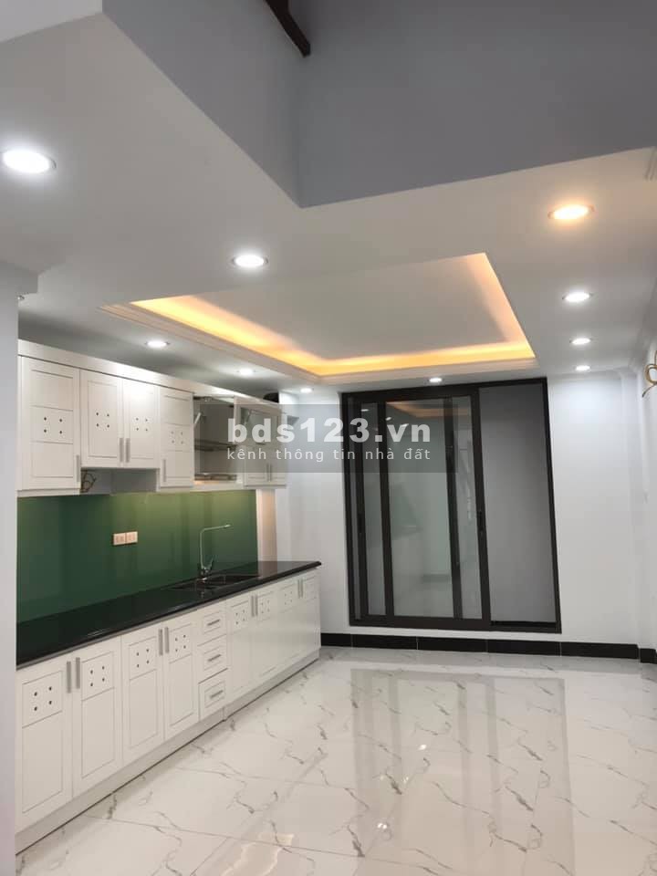 Chính chủ cần bán nhà tự xây ở Quan Hoa, Cầu Giấy, 7 phòng ngủ 2 giếng trời