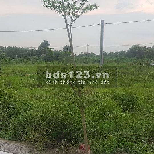 Đất nền 2 mặt tiền đường lớn, khu dân cư sông Trầu Golden Town