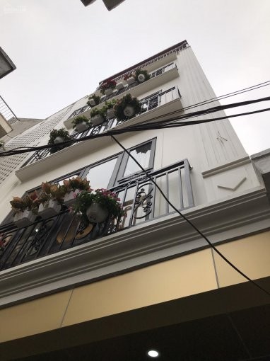 Bán nhà Lê Duẩn, Đống Đa. 70m2, MT 5.3m, giá 4.5 tỷ.