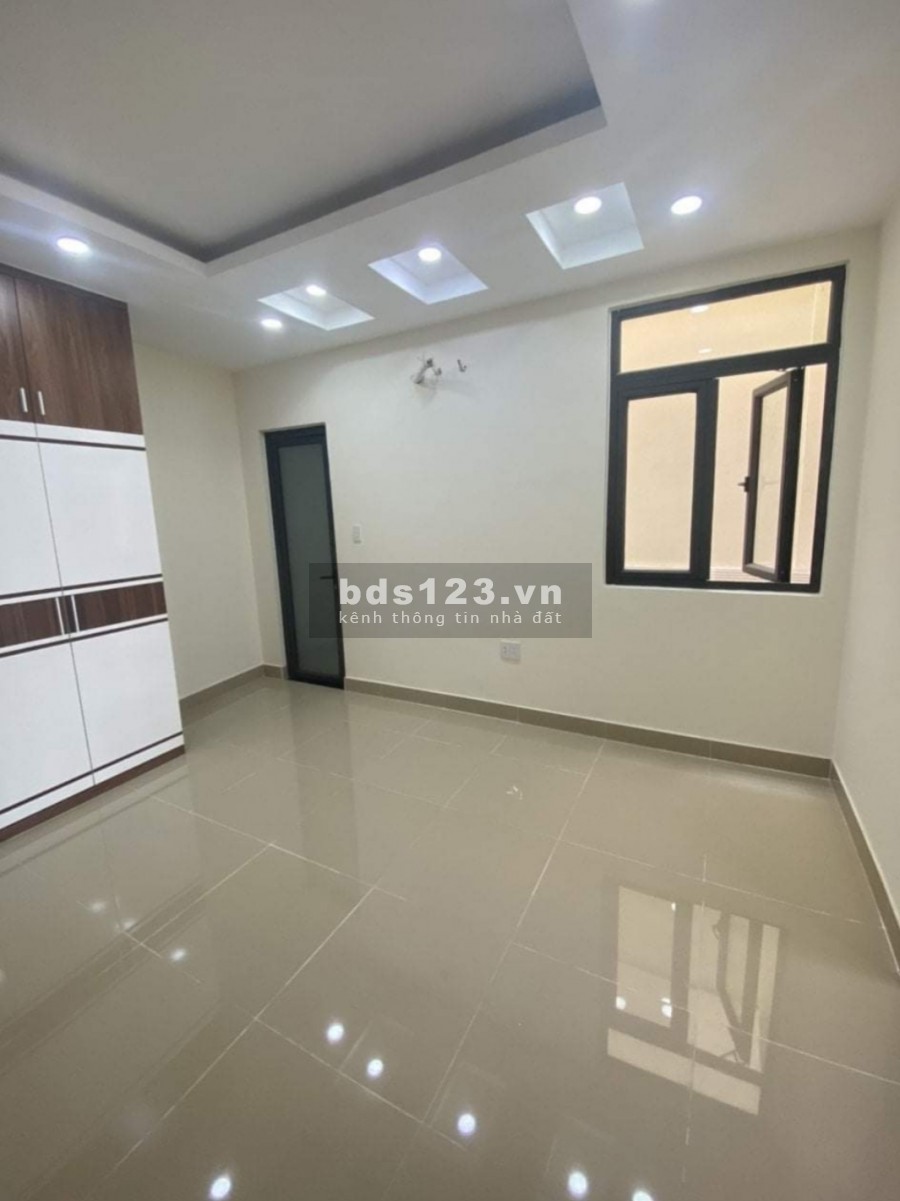 Có nhà Âu Cơ Tân Bình dt 54m2, 1 trệt, 1 lầu 2 phòng ngủ, giá 5.3 tỷ, còn thương lượng
