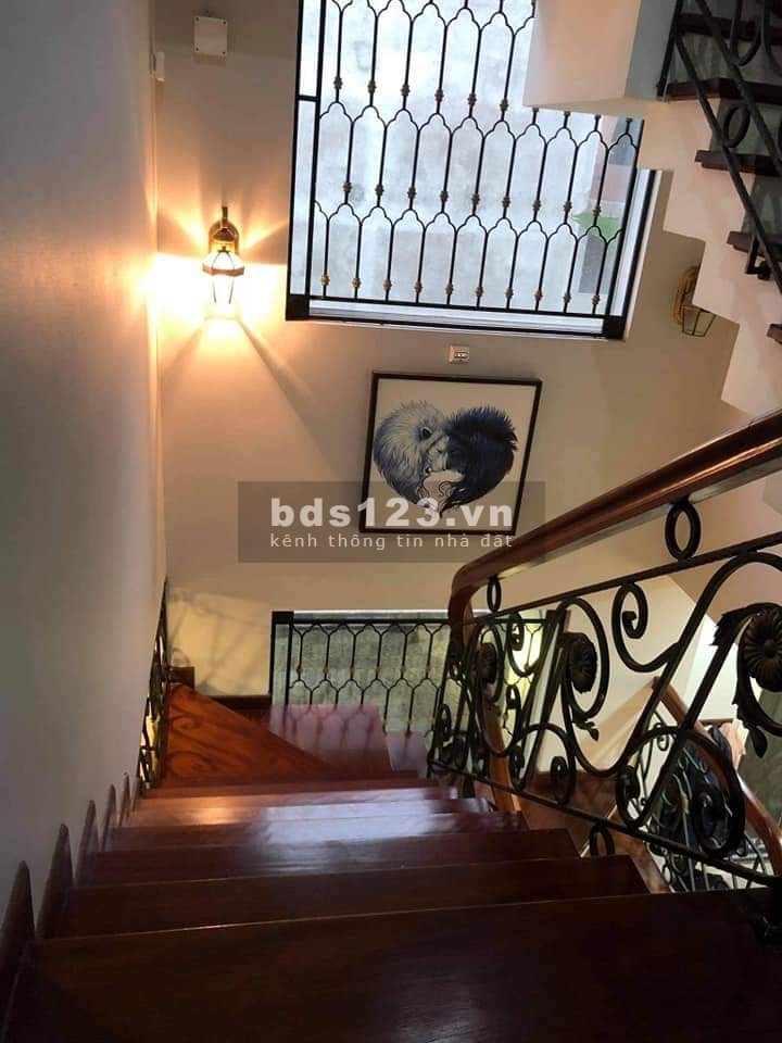 Nhà Đẹp Ngọc Thuỷ ngõ thông nhà phân lô, ôtô tải, diện tích 70M2, giá 6 tỷ