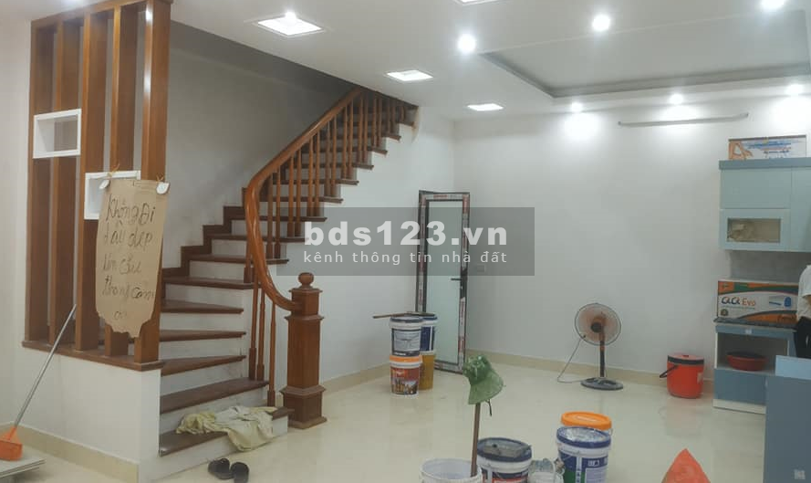 40M phố, lô góc mặt tiền siêu rộng, Hoàng Quốc Việt 50m2x5t, giá 5.75 tỷ T.Phương: 0941111357