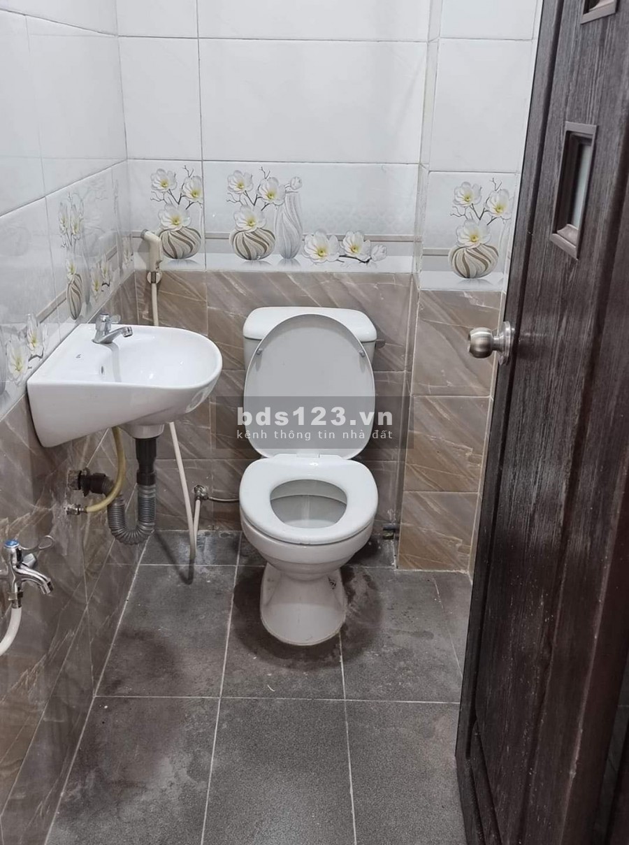 Chỉ 5.5 tỷ, trung tâm Quận 1 đường Võ Văn Kiệt phường Cầu Kho dt 34m2 sát mặt tiền