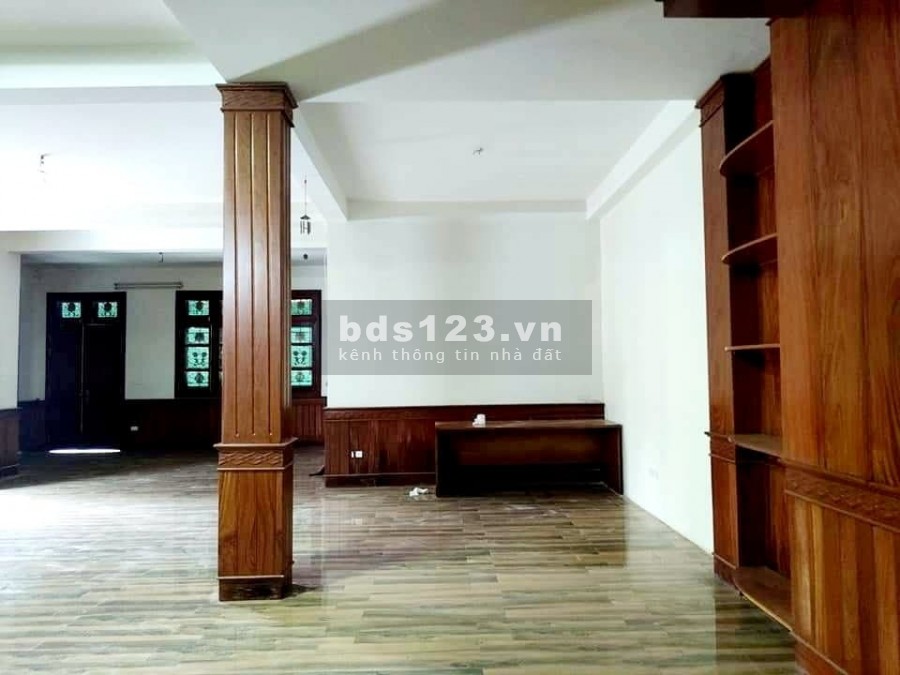 Biệt thự kđt Văn khê, mặt tiền đường lớn, đẹp nguy nga, thang máy nội thất sang trọng