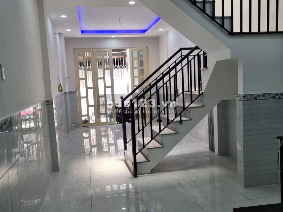 Chỉ 5.5 tỷ, trung tâm Quận 1 đường Võ Văn Kiệt phường Cầu Kho dt 34m2 sát mặt tiền