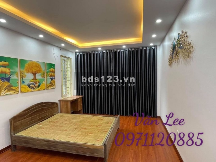 Cần bán gấp nhà Trương Định, dt 37m2, giá 3X tỷ, liên hệ chính chủ