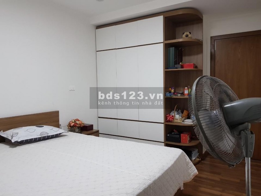 Bán nhanh căn 2 ngủ 70m2 ở FLC Complex 36 Phạm Hùng giá 2.2 tỷ( full đồ).