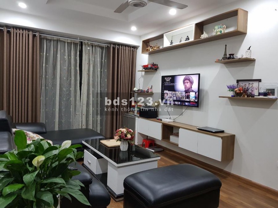 Bán nhanh căn 2 ngủ 70m2 ở FLC Complex 36 Phạm Hùng giá 2.2 tỷ( full đồ).