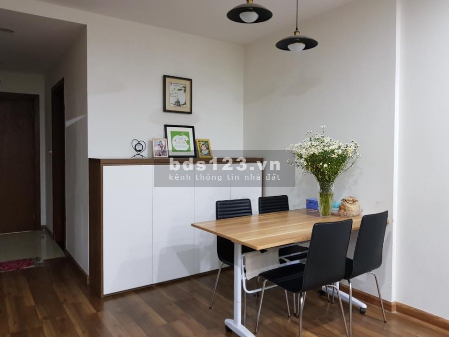 Bán nhanh căn 2 ngủ 70m2 ở FLC Complex 36 Phạm Hùng giá 2.2 tỷ( full đồ).