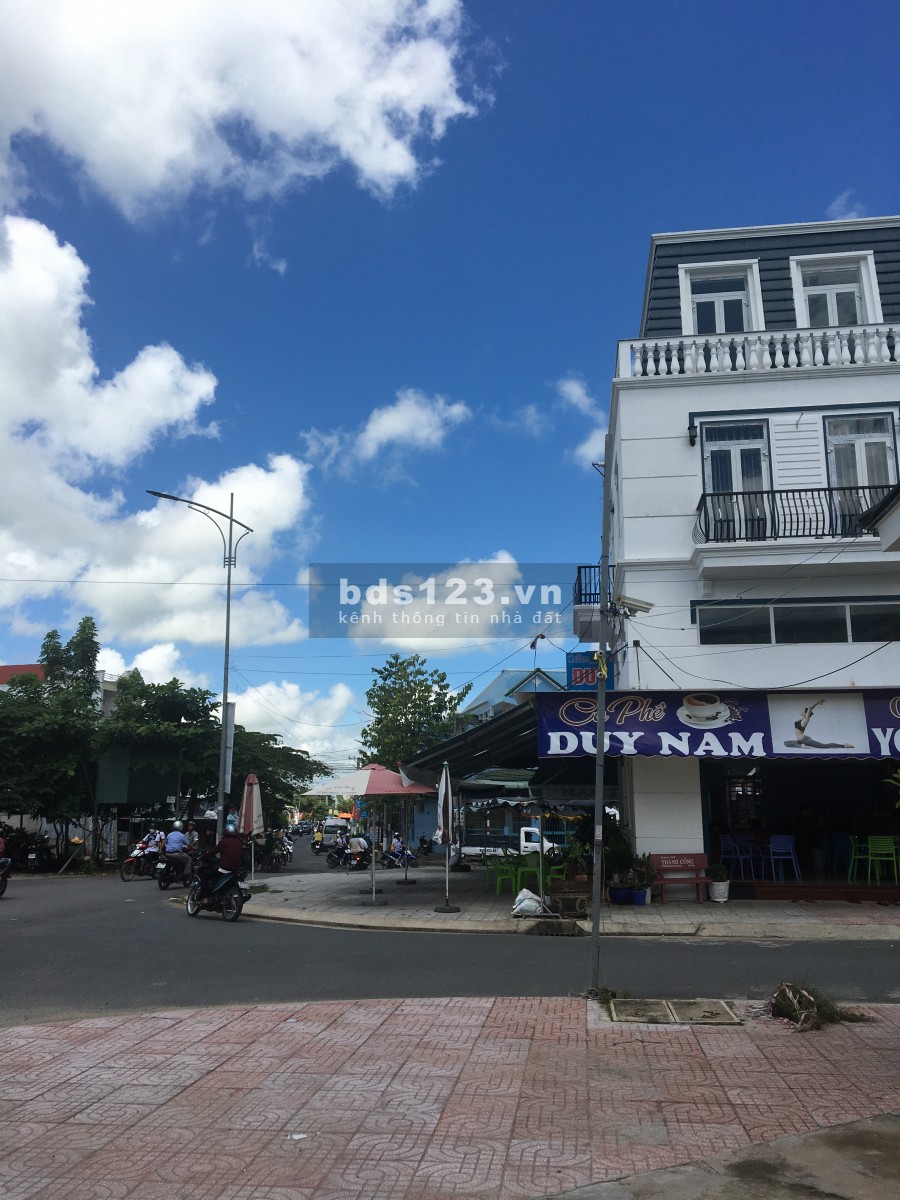 (Còn 2 căn) Nhà 1 trệt 1 lầu xây mới, ngay chợ Thới Lai, lộ 12m