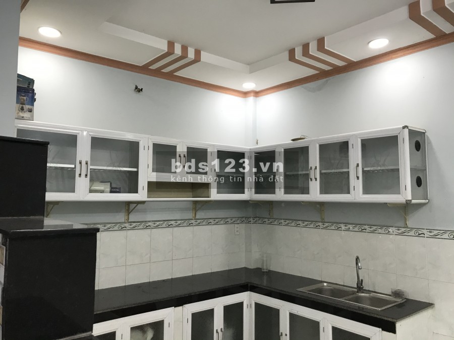 Cần bán nhà gấp Vĩnh Lộc B giá 2 tỷ, huyện Bình Chánh, 2 tầng