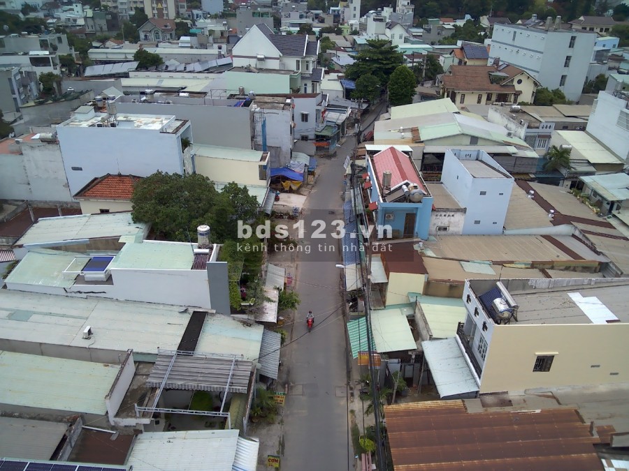 Cấn bán gấp nhà đường số 2 ô tô quay đầu ngang 5m, 4 tầng kiên cố, ô tô vào tận cửa, ngủ trong nhà