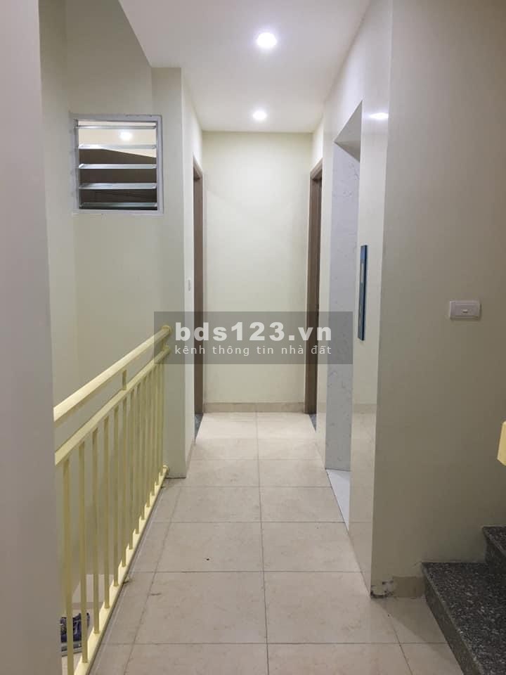 Bán chung cư mini 6 tầng thang máy, tổng 18 phòng khép kín hiệu suất cho thuê cực tốt, giá 100 triệu/m2, trung tâm Đống Đa