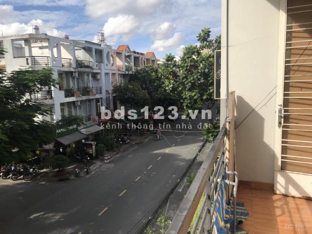 Cho thuê nhà Trần Quốc Hoàn, Cầu Giấy.Dt: 60m, 5 tầng, mt: 5m. Giá: 15tr