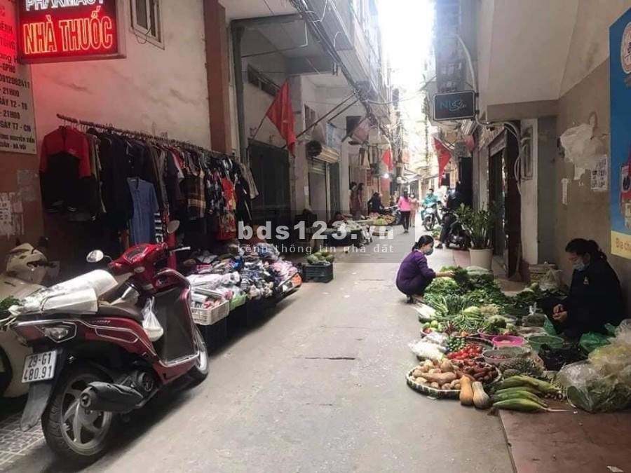 Bán nhà ngõ 477 Nguyễn Trãi, diện tích 31m2, 2 tầng, mặt tiền 3,4m, giá 3,95 tỷ