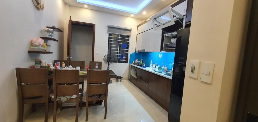 Bán nhà Nhân Hoà, Thanh Xuân, ô tô, nhà đẹp, nội thất xịn, 45m2, nhỉnh 4 tỷ.