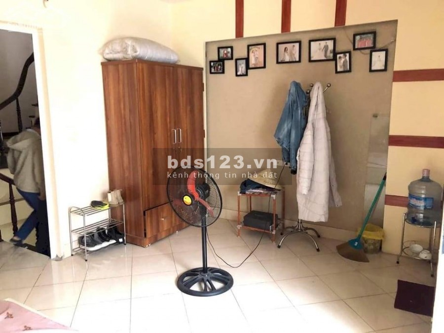 BÁN NHÀ HỒ TÙNG MẬU GẦN TRƯỜNG ĐHTM THOÁNG SÁNG RỰC RỠ 32M 5T 3TỶ