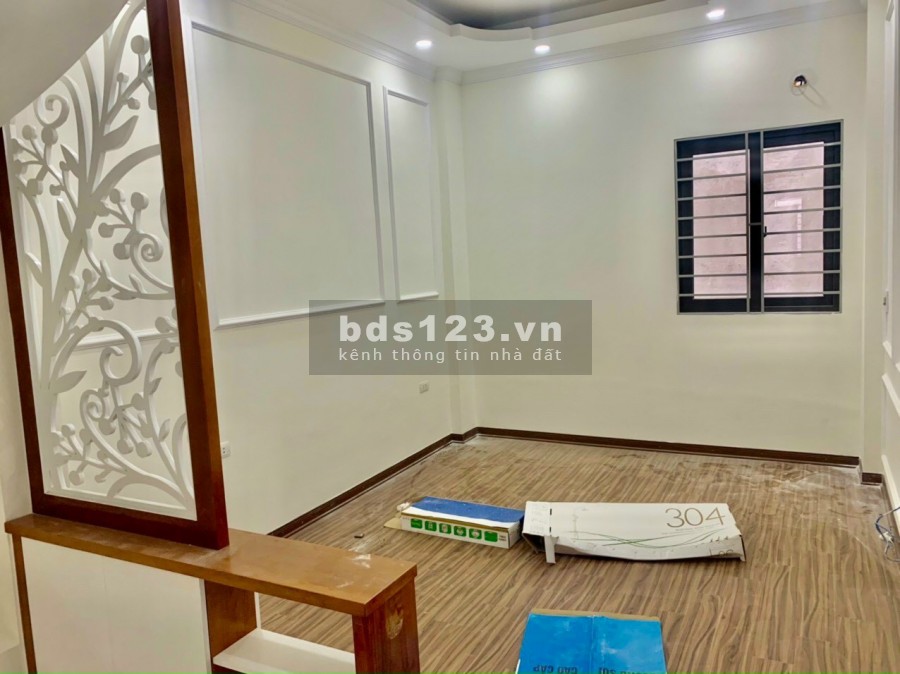 Bán nhà nguyên căn Vũ Tông Phan, Quận Thanh Xuân, dtsd 31m2, giá 4.4 tỷ