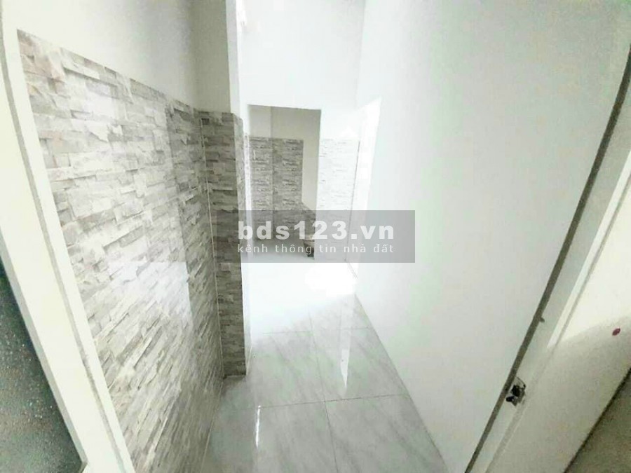 Nhà 1 trệt 1 lầu, hẻm 1247 Huỳnh Tấn Phát, Quận 7, kiến trúc đẹp