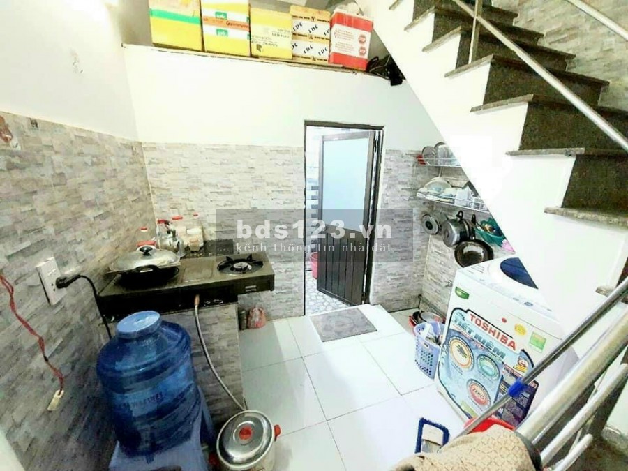 Nhà 1 trệt 1 lầu, hẻm 1247 Huỳnh Tấn Phát, Quận 7, kiến trúc đẹp