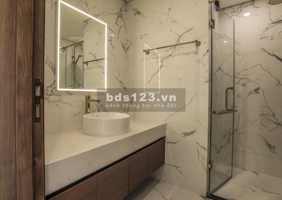 Cho thuê căn hộ chung cư, full nội thất, dt 83.5m2, đủ tiện nghi