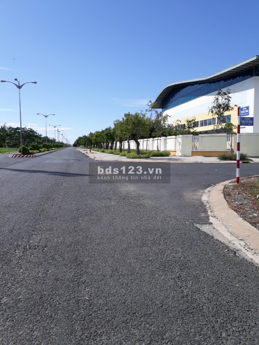 Cần bán nền đất góc khu đô thị Phú Cường ven biển mặt tiền Tôn Đức Thắng
