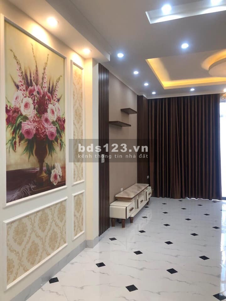 Bán nhà Trung tâm Hà Đông, 40M2X5T, 4 Tỷ, Ô tô tránh, Kinh doanh; LH: 0913621088
