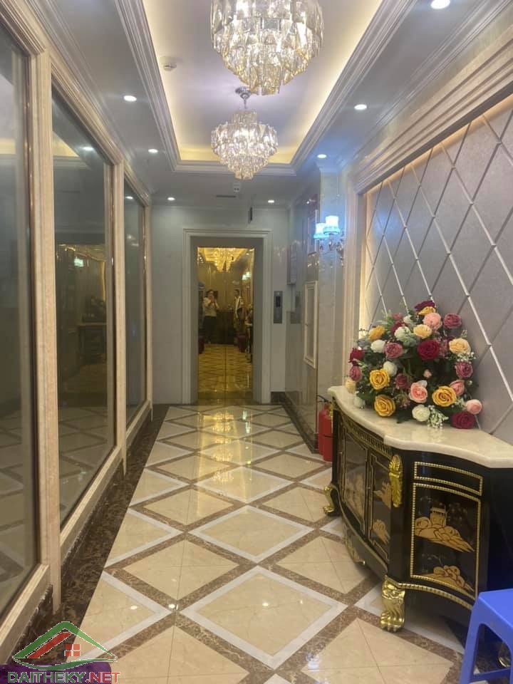 Chính chủ bán nhà mặt phố Tây Hồ 350m2x5T MT 18 mét vỉa hè rộng hơn 80 tỷ