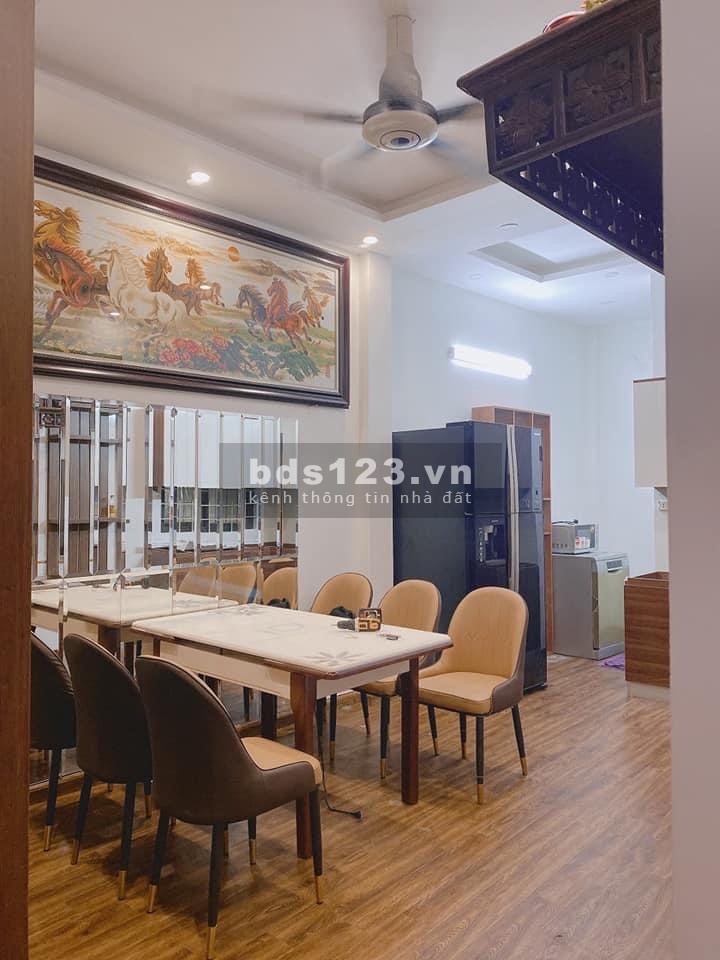 Nhà đẹp phố YÊN LẠC, HBT sát phố, ở ngay, dòng tiền cao 3,9 tỷ