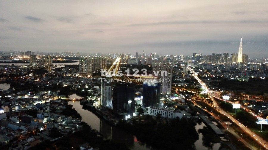 Căn hộ 3 pn, dt 101m2, ban công rộng, view sông Sài Gòn, Landmark nội thất cao cấp