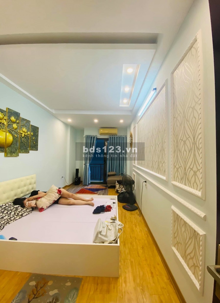 Bán nhà Tân Mai, Kinh Doanh 32M x 5tầng, 3.4tỷ.0375469720