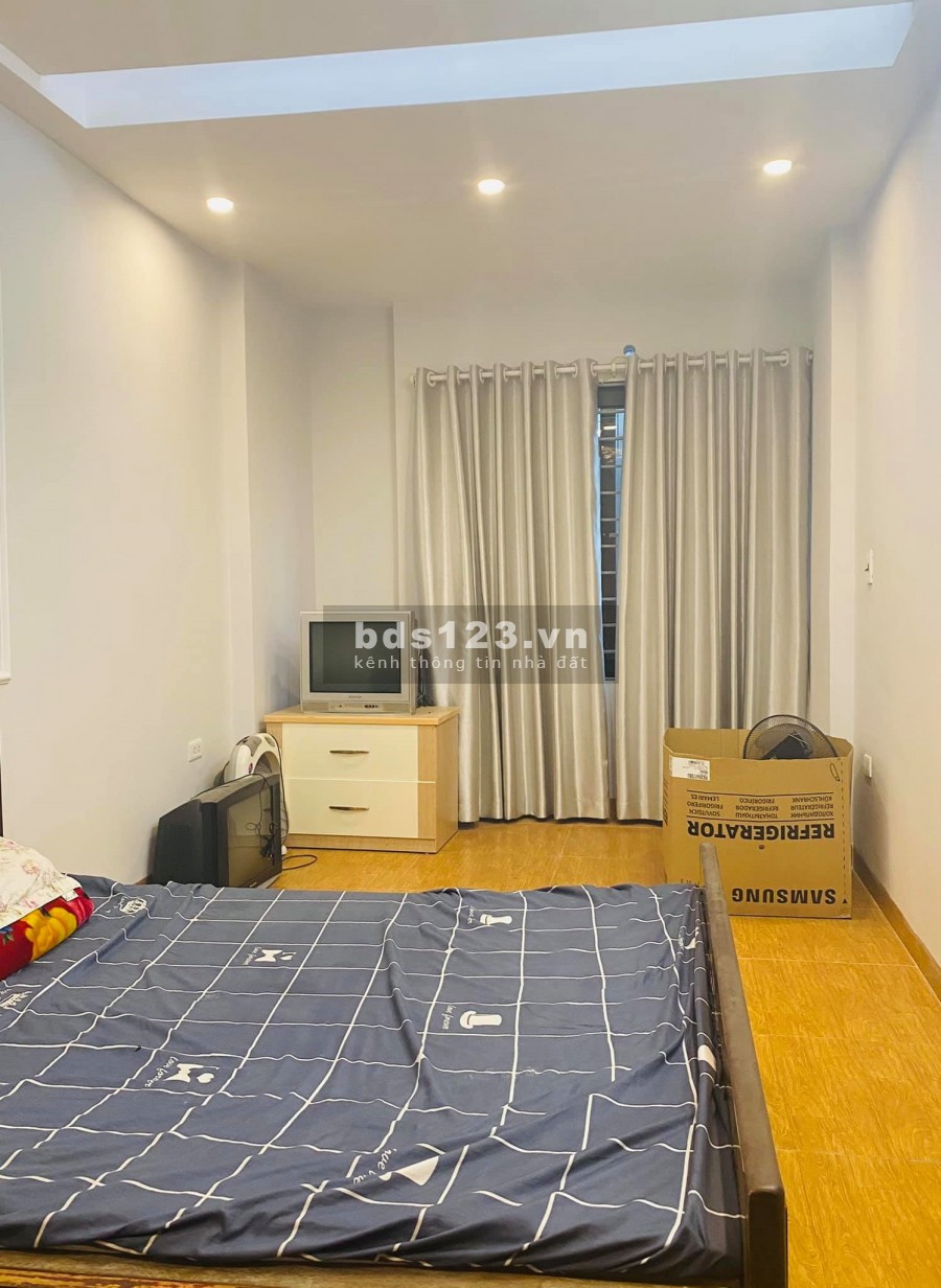 Bán nhà Tân Mai, Kinh Doanh 32M x 5tầng, 3.4tỷ.0375469720