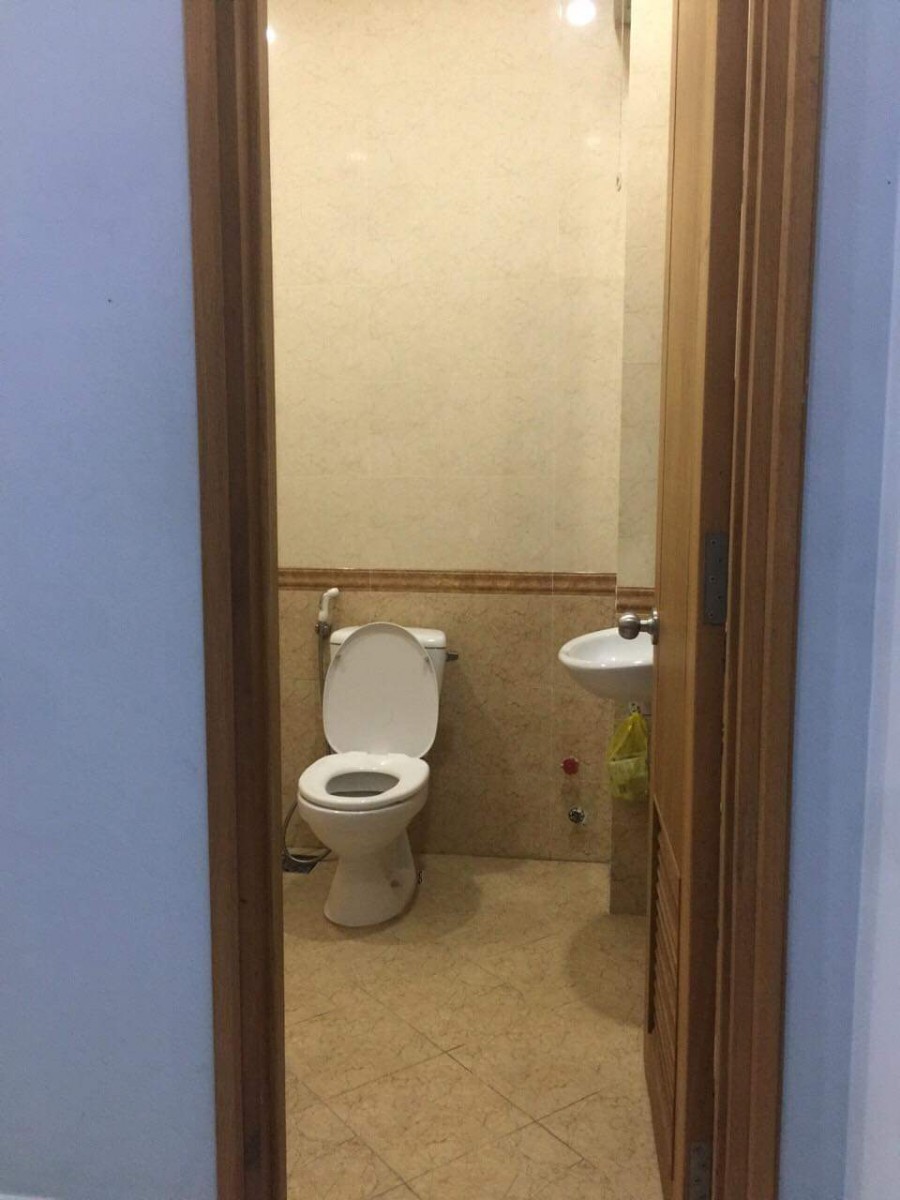 Bán nhà 3 tầng đường Lê Văn Thịnh DT 104m2 giá bán 10 tỷ, lhcc