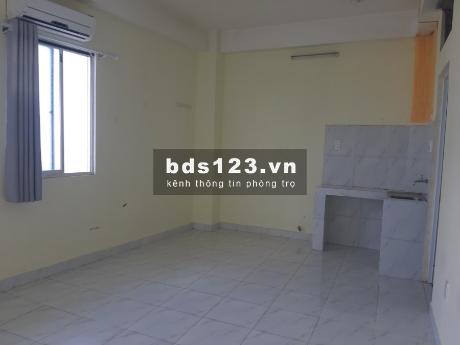 Phòng có ban công Q7 , giờ giấc TỰ DO ở 142 Nguyễn Thị Thập
