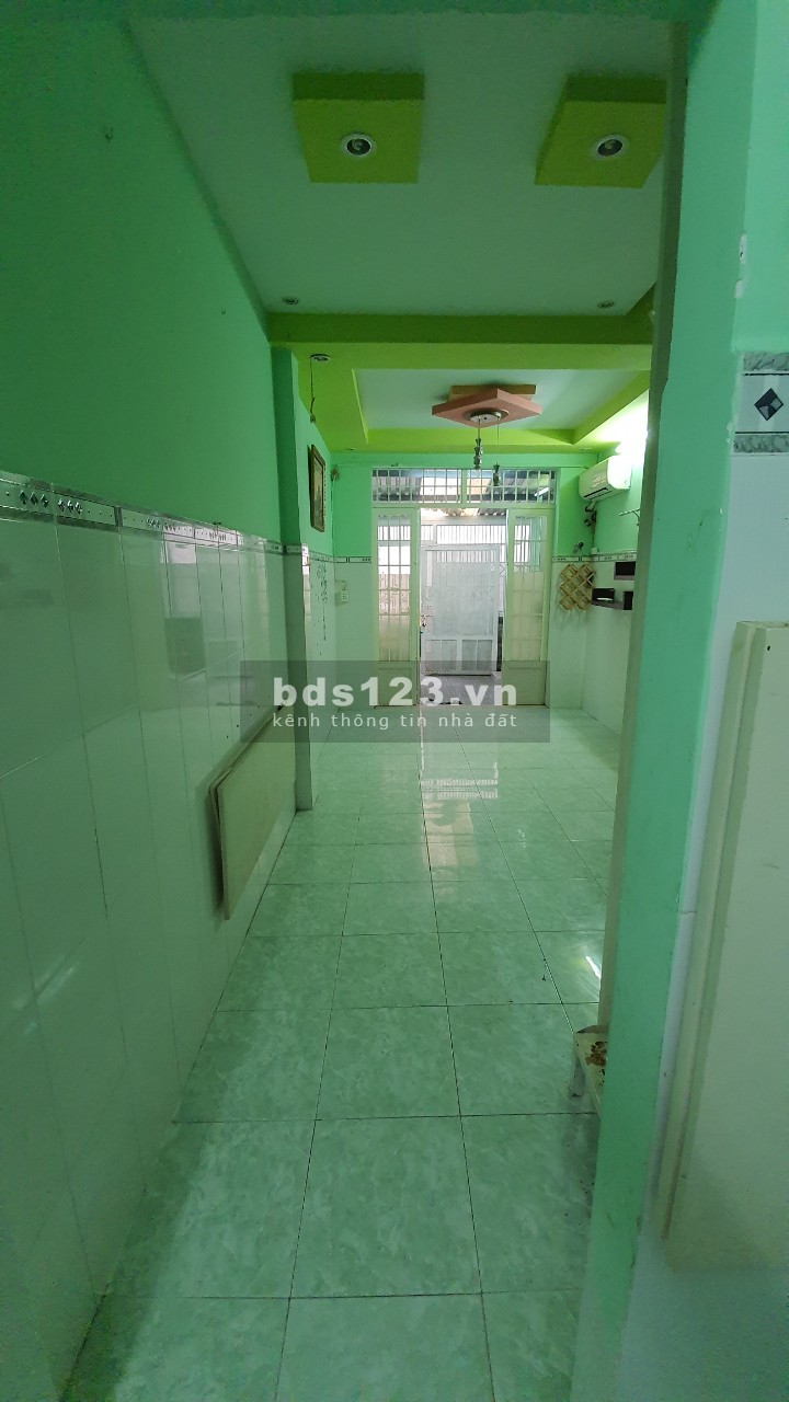 Đi nước ngoài bán gấp nhà trung tâm Phú Nhuận, tiếp khách thiện chí