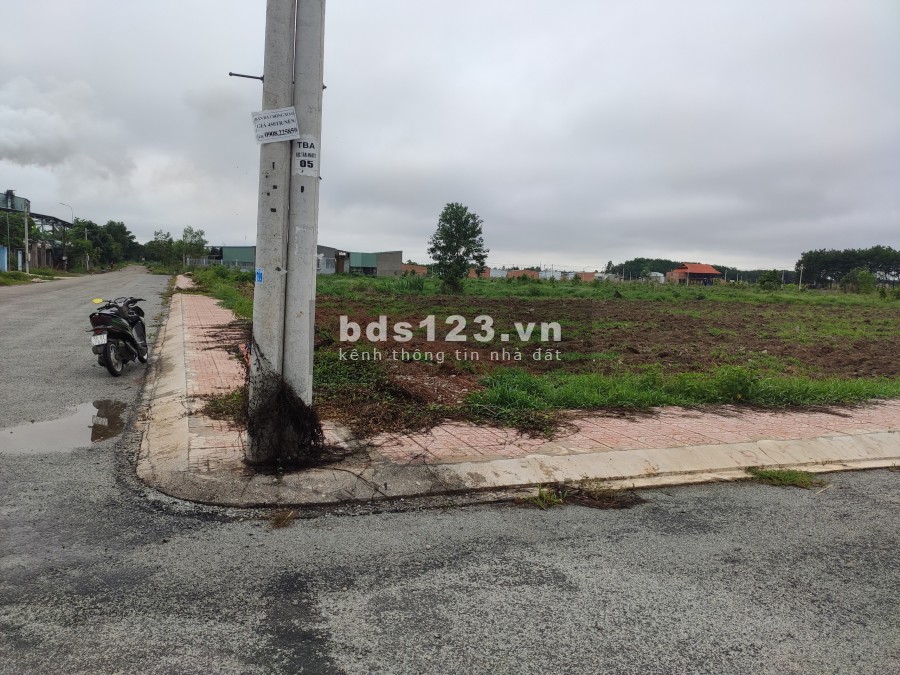 Kẹt tiền cần bán lô đất ngang 15m 1000m2/385tr gần KCN Becamex ĐP, rất thích hợp đàu tư kiếm lời sau này