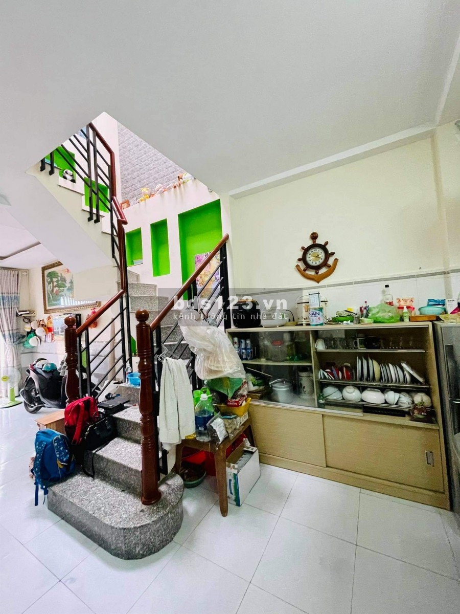 Nhà hẻm thông xe tải nhỏ đường số 4 HBP, dt 42m2 1 trệt 1 lầu
