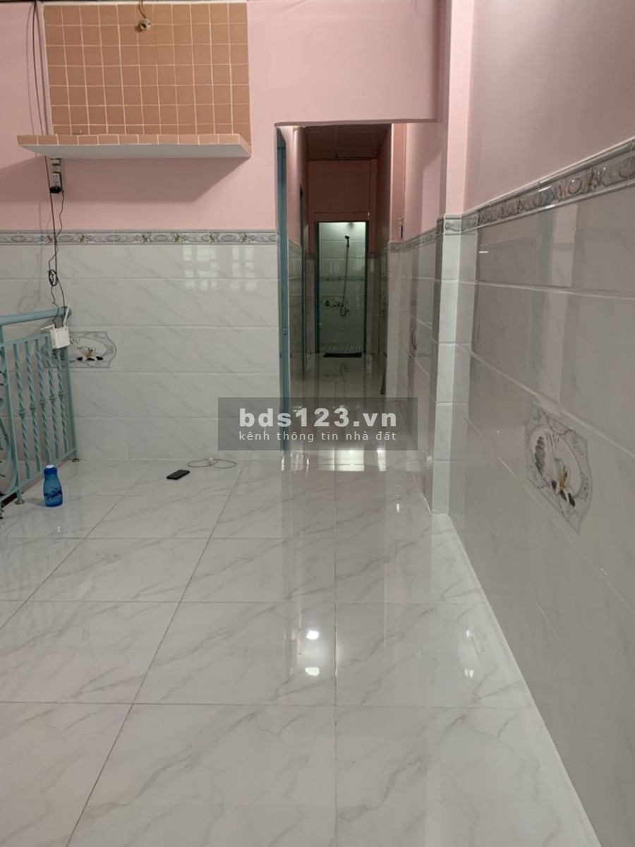 Cho thuê 1 Trệt + 1 Lầu 3 phòng ngủ hẻm 60 Lâm Văn Bền