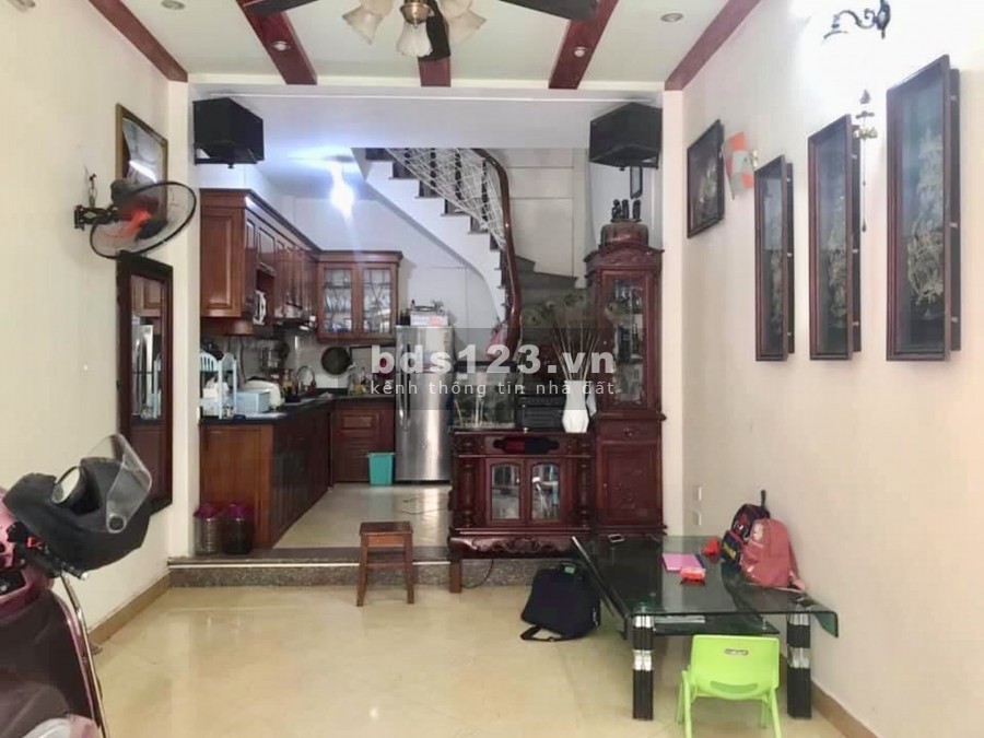 Nhà 5 tầng 1 tum, công năng đỉnh, ngõ ba gác, chủ nhà Quân Đội, sổ đổ vuông vắn