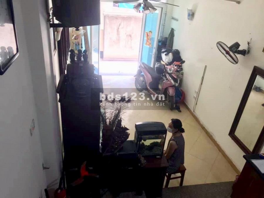 Nhà 5 tầng 1 tum, công năng đỉnh, ngõ ba gác, chủ nhà Quân Đội, sổ đổ vuông vắn