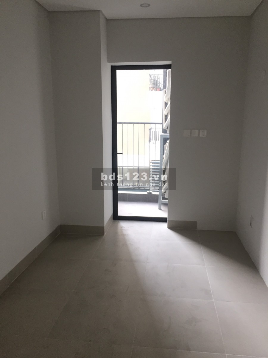 Chuyển sang 3 ngủ tôi bán căn 2 ngủ tại N03T6 ngoại giao đoàn giá 2.8 tỷ hướng Nam ( k qua trung gian)