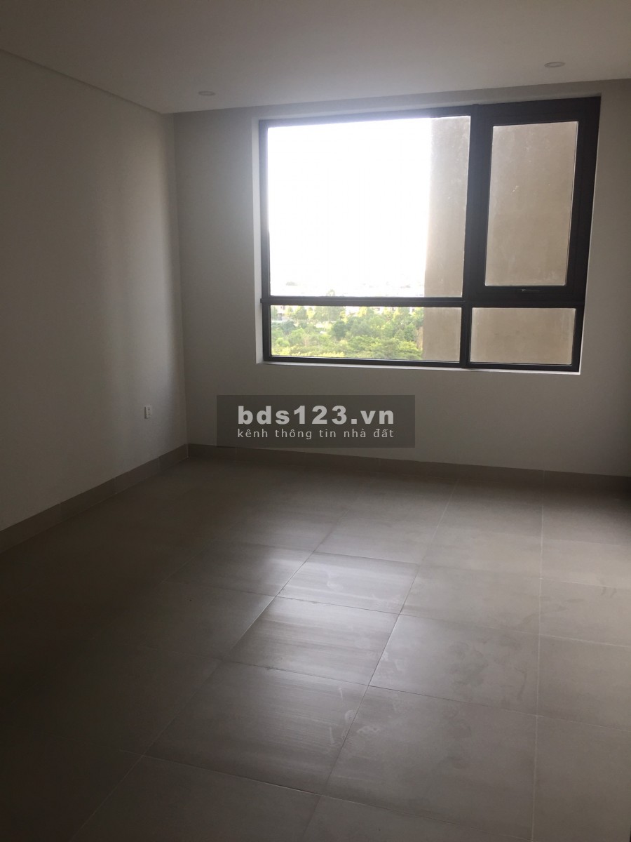 Chuyển sang 3 ngủ tôi bán căn 2 ngủ tại N03T6 ngoại giao đoàn giá 2.8 tỷ hướng Nam ( k qua trung gian)