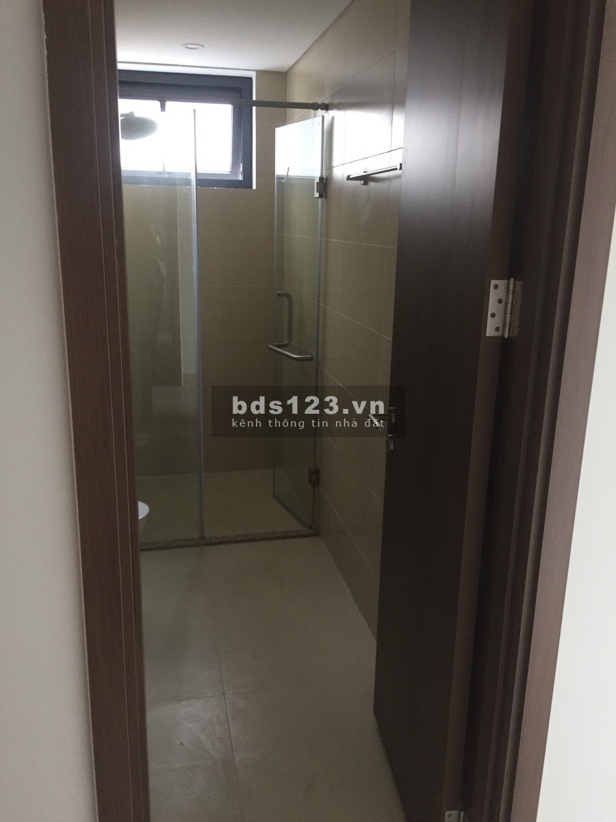 Chuyển sang 3 ngủ tôi bán căn 2 ngủ tại N03T6 ngoại giao đoàn giá 2.8 tỷ hướng Nam ( k qua trung gian)