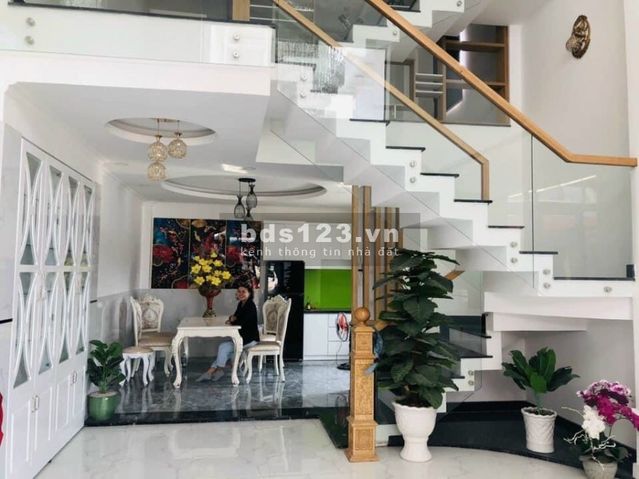 Nhà Phố Compound View Sông Vàm Thuật, Chỉ với 480trieu sở hữu ngay nhà Phố Q12