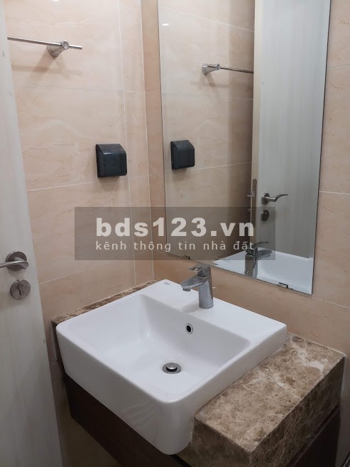 Cho thuê ch chung cư Gold Season: 2pn 65m2 full nội thất, giá 11tr