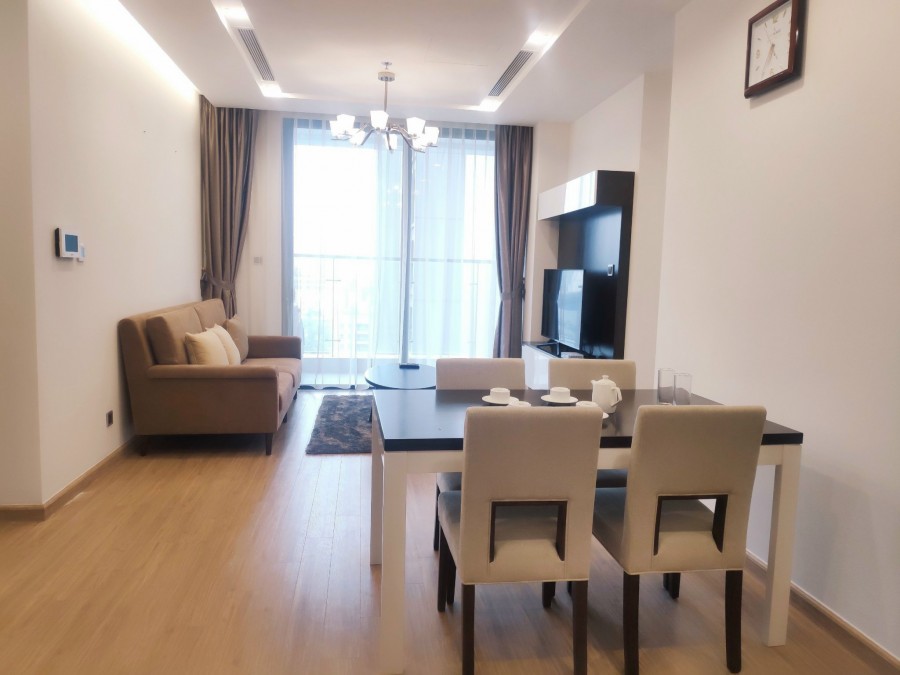 Căn hộ cao cấp cho thuê tại trung tâm Hà Nội, 2 pn, giá 23 triệu/tháng, 3 tivi lớn