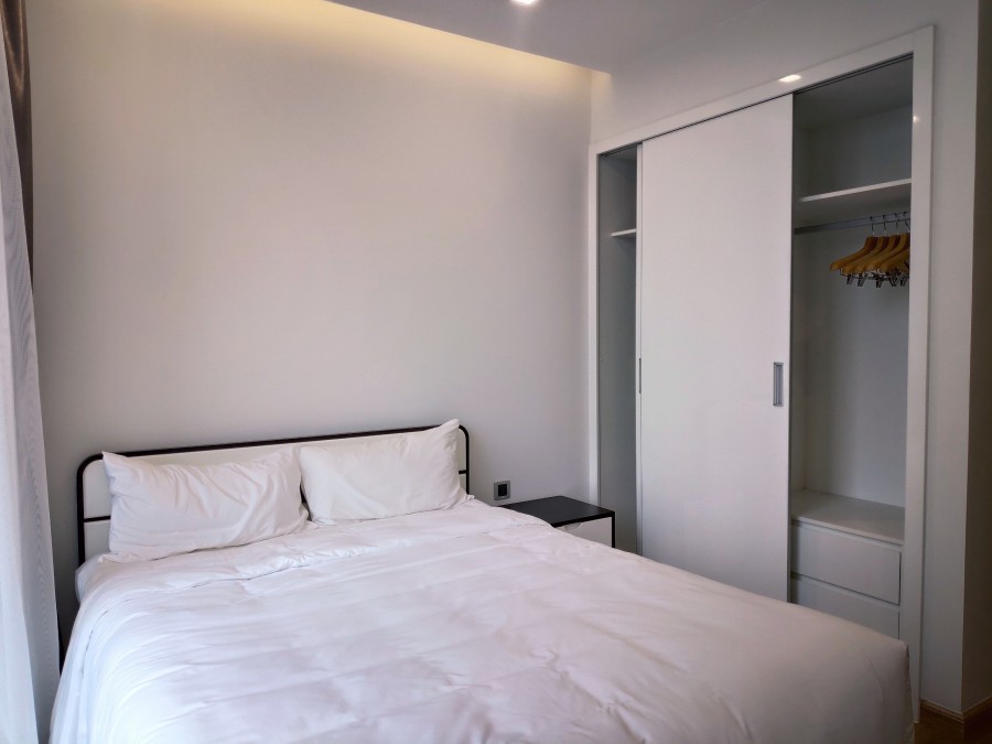Căn hộ cao cấp cho thuê tại trung tâm Hà Nội, 2 pn, giá 23 triệu/tháng, 3 tivi lớn