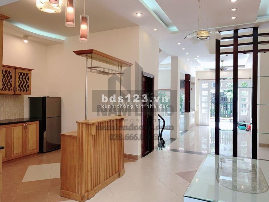 Villa hiện đại, có sân đường 9, Bình An chỉ còn 30tr diện tích 360m2