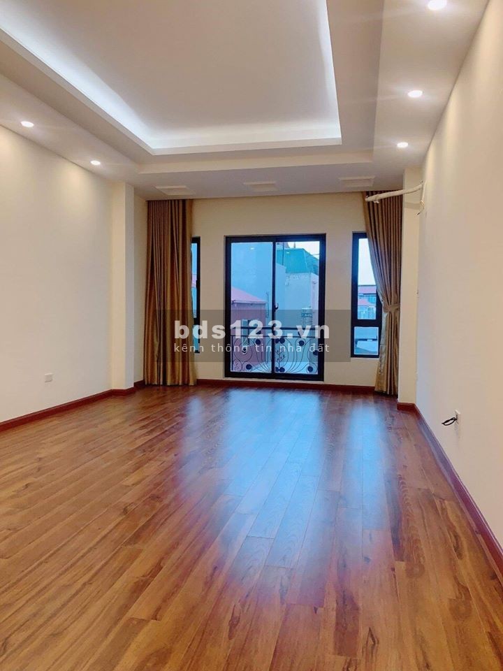Chính chủ bán Mặt phố Lê Duẩn, KD cực tốt giá 6.5 tỷ, 25mx4 tầng.